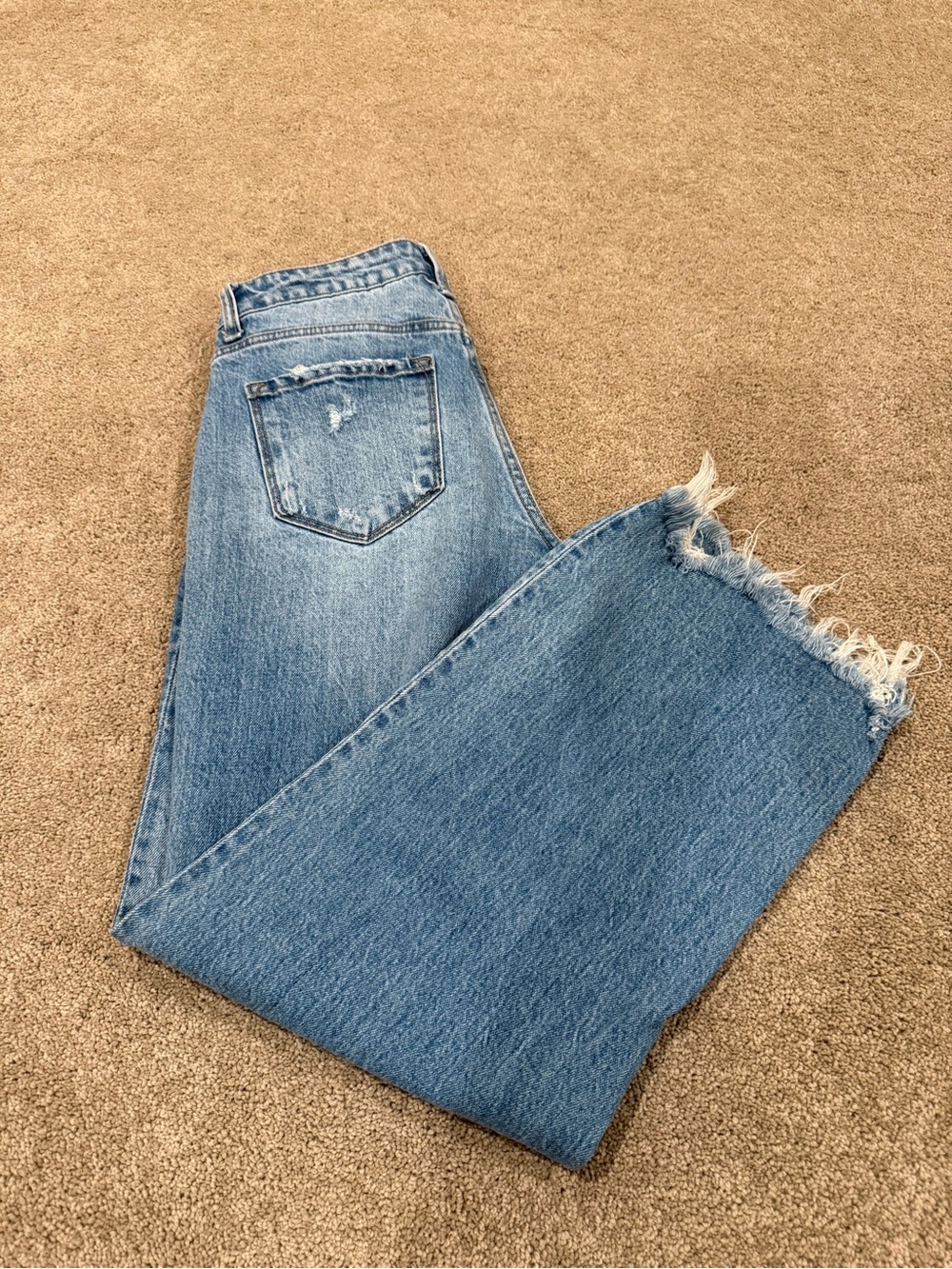 VERVET - Classic High-Rise Light Blue Women's Jeans with Frayed Hem